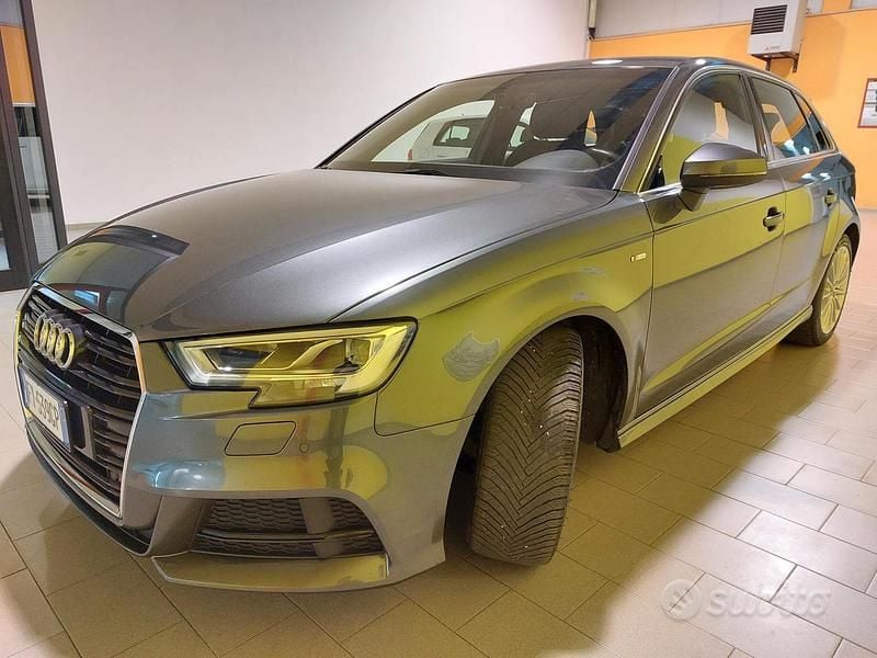 Usata Audi A3 S-Line 184 CV (135 kW) 2019 Grigio Berlina