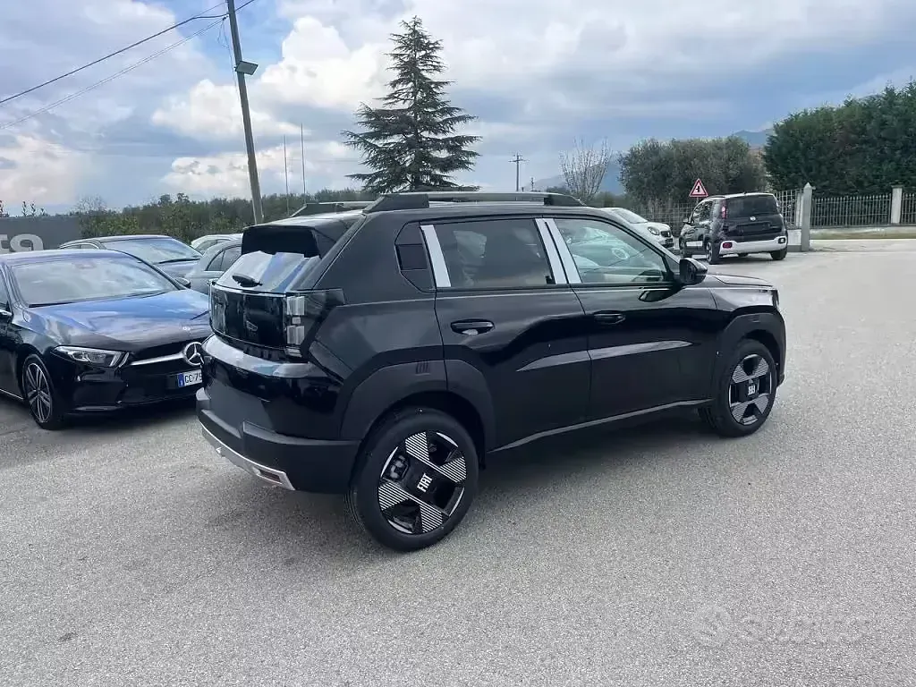 Nuova Fiat Grande Panda La Prima 101 CV (74 kW) 2026 Nero Utilitaria