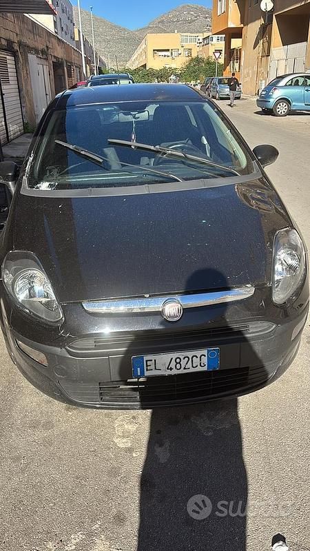Usata 2009 Fiat Grande Punto Due volumi | 1800 € - Immagine 1/4