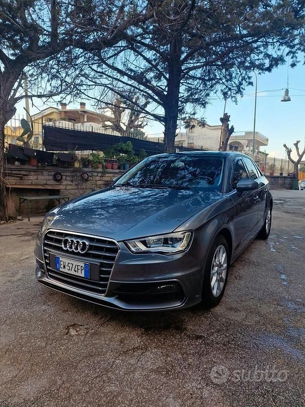 Usata Audi A3 S-Line 105 CV (77 kW) 2014 Grigio Berlina
