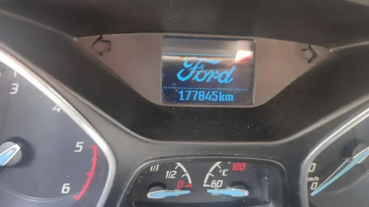 Usata Ford Focus 116 CV (85 kW) 2013 Bianco Berlina