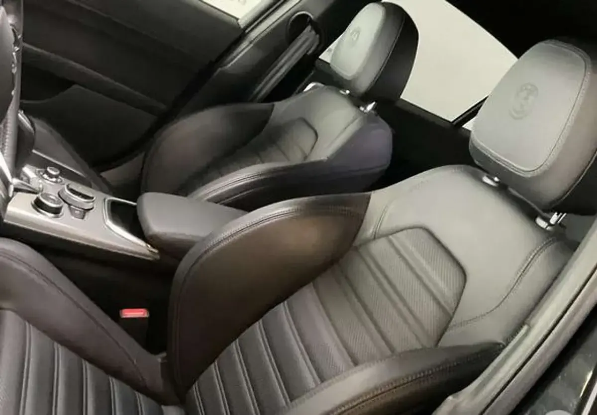 Usata Alfa Romeo Giulia Veloce 280 CV (205 kW) 2025 Nero Berlina