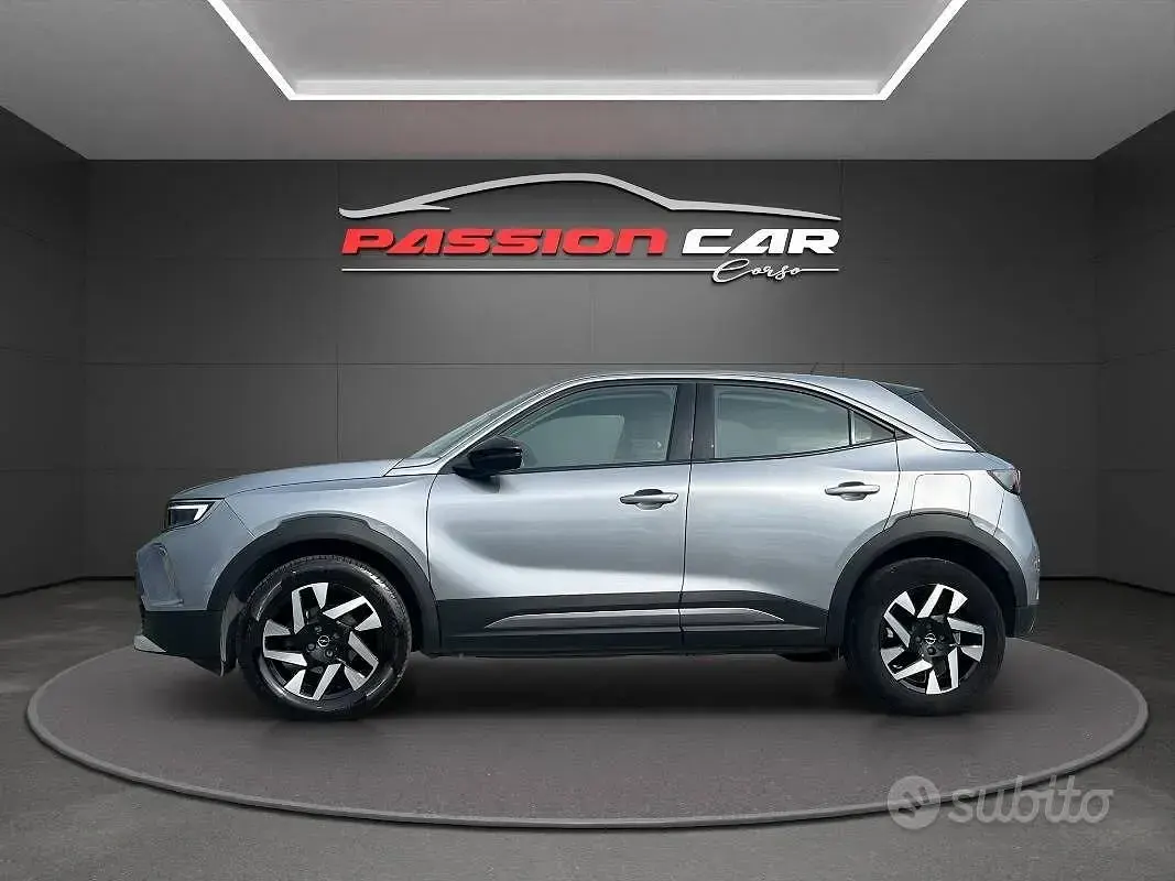 Usata Opel Mokka Elegance 101 CV (74 kW) 2023 Grigio SUV