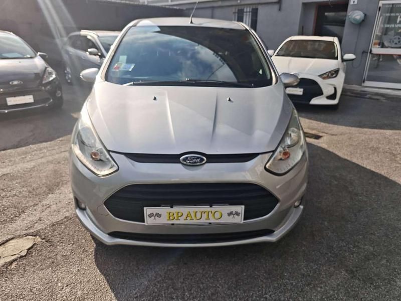 Usado Ford B-MAX 95 CV (69 kW) 2013 Plateado Monovolumen