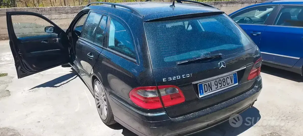 Usata Mercedes E320 Avantgarde 224 CV (164 kW) 2008 Nero Station wagon