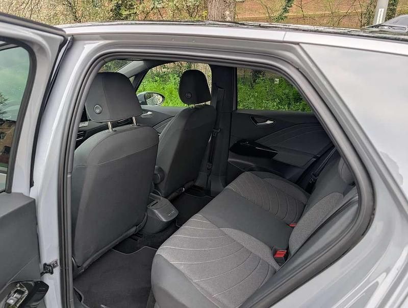 Usata VW ID.3 Pro 69 kW (95 CV) 2024 Grigio Utilitaria