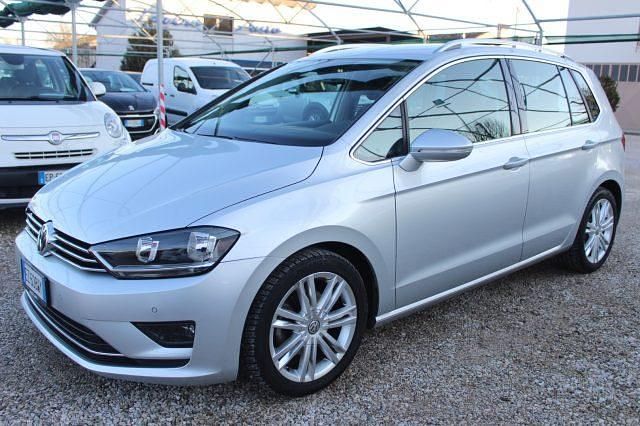 Usata VW Golf Sportsvan Highline 110 CV (80 kW) 2015 Argento Monovolume