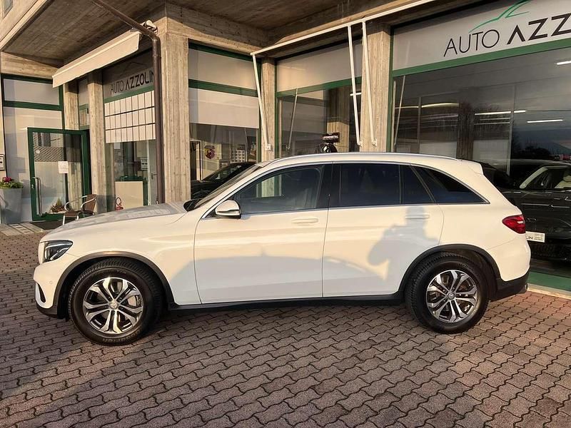 Usata Mercedes GLC220 170 CV (125 kW) 2016 Bianco pastello SUV