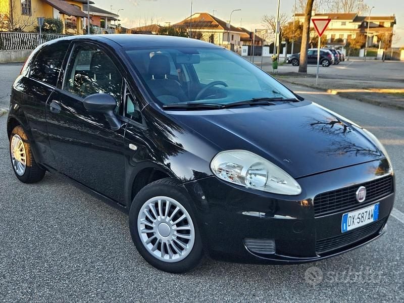 Usata Fiat Grande Punto 2010 Nero Utilitaria