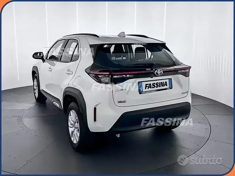 Occasion Toyota Yaris Cross Active 116 ch (85 kW) 2024 Blanc SUV