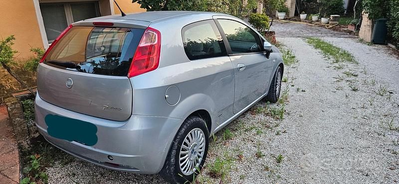 Usata Fiat Punto 80 CV (58 kW) 2005 Grigio Utilitaria