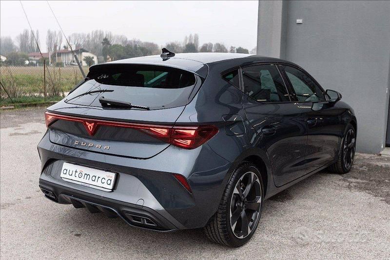 Usata Cupra Leon 150 CV (110 kW) 2025 Grigio Berlina