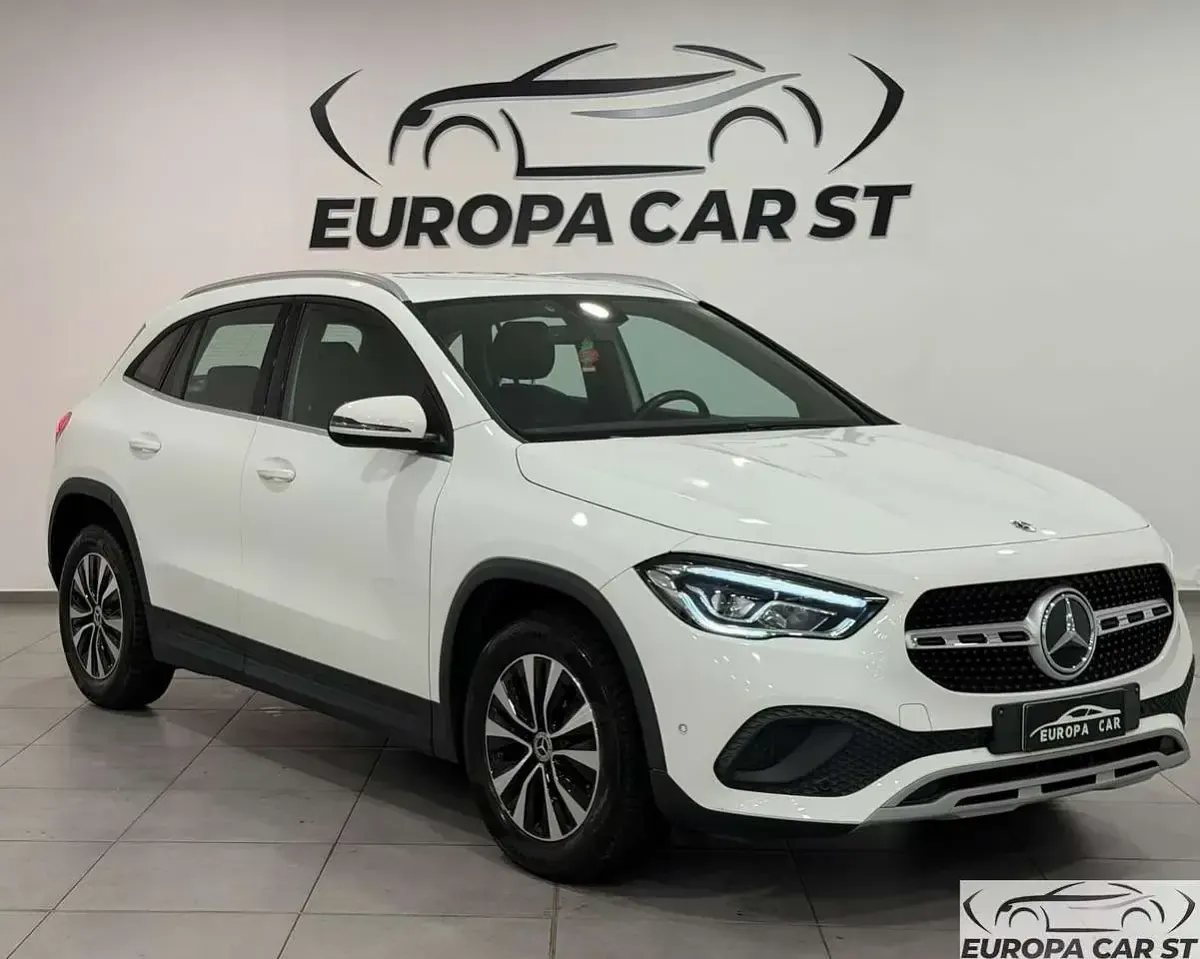 Usata Mercedes GLA180 Executive 116 CV (85 kW) 2022 Bianco SUV