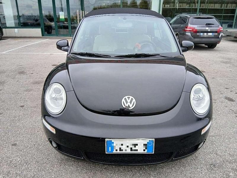 Usata VW New Beetle 105 CV (77 kW) 2005 Nero Utilitaria