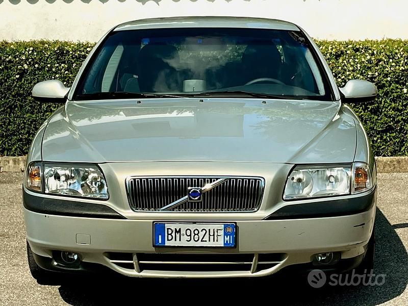 Usata Volvo S80 199 CV (146 kW) 2000 Grigio Berlina