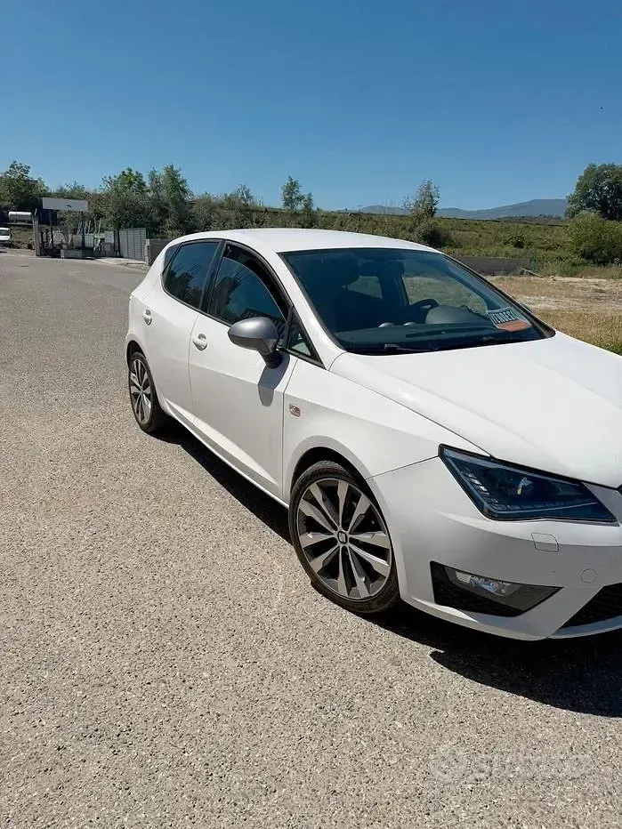 Usata Seat Ibiza FR 90 CV (66 kW) 2015 Bianco Utilitaria