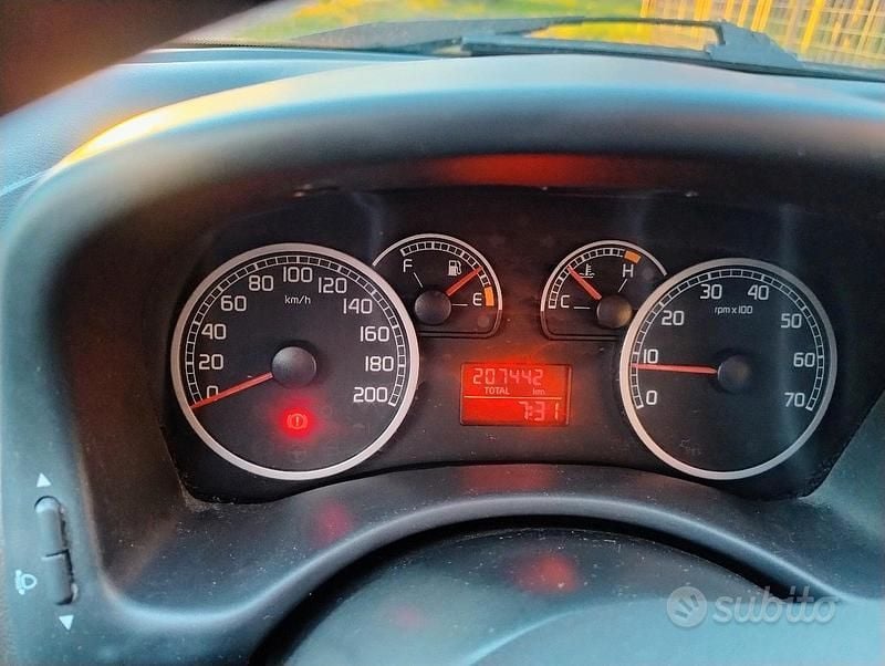 Usata Fiat Punto 60 CV (44 kW) 2009 Utilitaria