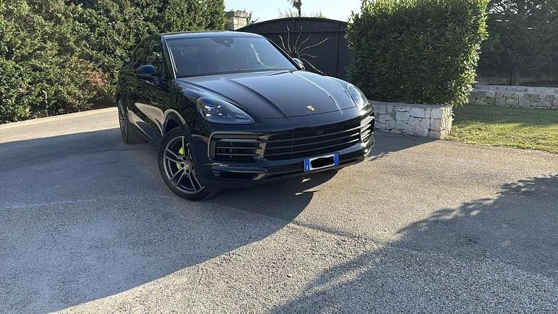 Usata 2022 Porsche Cayenne Platinum Edition SUV | 89.900 € (Molto cara) - Immagine 1/4