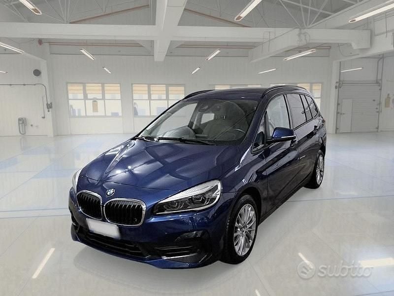 Blu Usata 2021 BMW 218 Gran Tourer Monovolume | 18.000 € (Buon prezzo) - Immagine 1/4