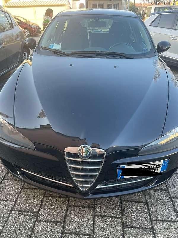 Usata Alfa Romeo 147 Distinctive 105 CV (77 kW) 2008 Utilitaria