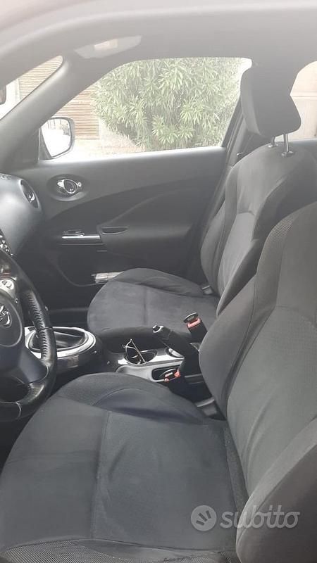 Usata Nissan Juke 110 CV (80 kW) 2016 Grigio SUV