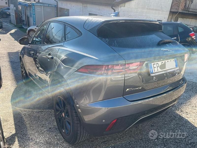 Usata Jaguar E-Pace R-Dynamic 180 CV (132 kW) 2018 Grigio SUV