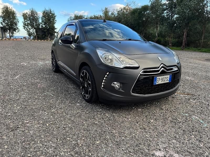 Usata 2013 Citroën DS3 Cabriolet Cabrio | 7600 € - Immagine 1/4