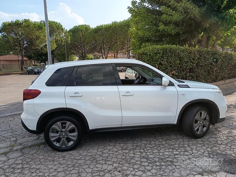 Usata Suzuki Vitara Cool 112 CV (82 kW) 2019 Bianco SUV