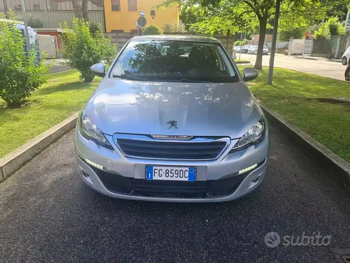 Usata Peugeot 308 GT 120 CV (88 kW) 2017 Grigio Station wagon
