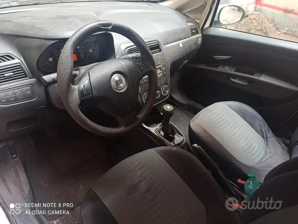 Usata Fiat Grande Punto Dynamic 75 CV (55 kW) 2007 Bianco Utilitaria
