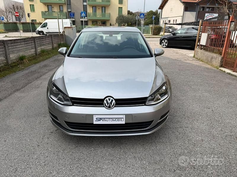 Usata VW Golf VII Highline 105 CV (77 kW) 2014 Grigio Berlina