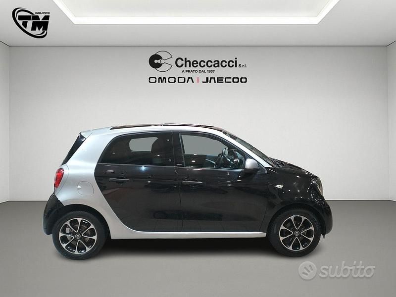 Usata Smart ForFour Passion 71 CV (52 kW) 2016 Nero Utilitaria