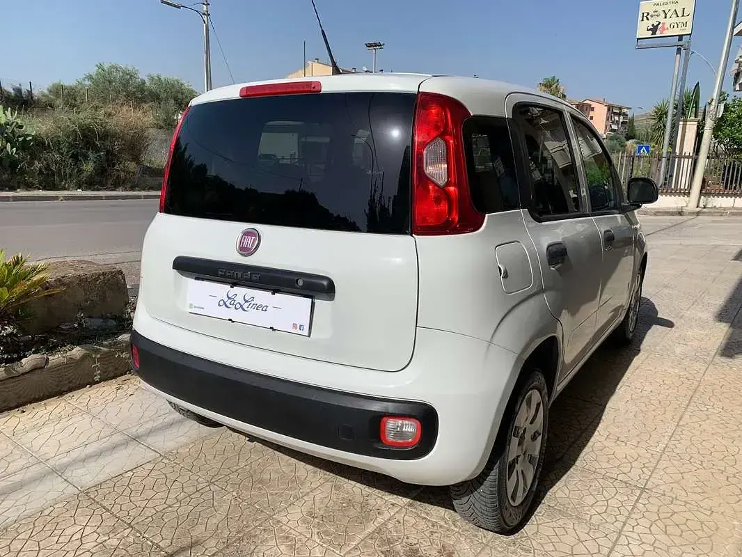 Usata Fiat Panda Pop 69 CV (50 kW) 2017 Bianco Utilitaria
