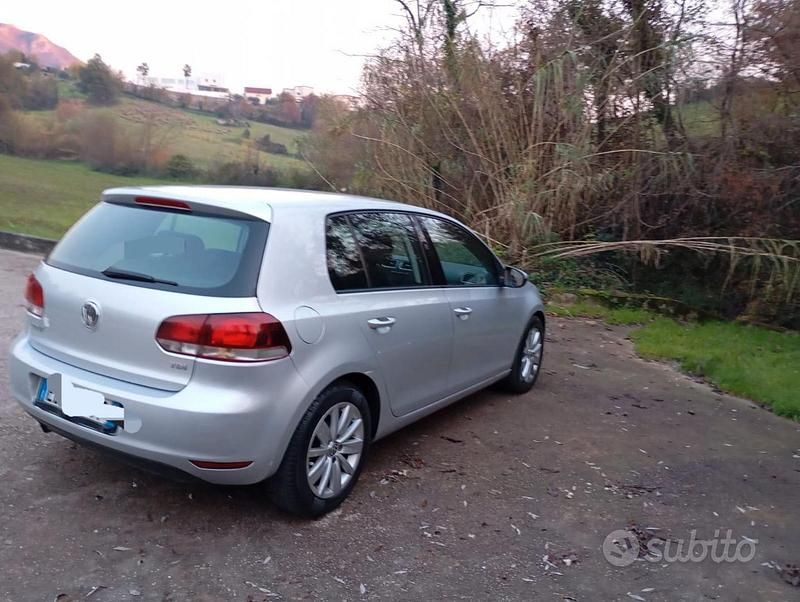 Usata VW Golf VI 105 CV (77 kW) 2011 Grigio Utilitaria