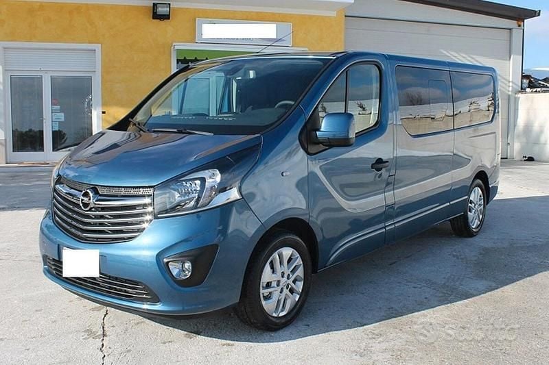 Usata Opel Vivaro 145 CV (106 kW) 2018 Grigio Monovolume