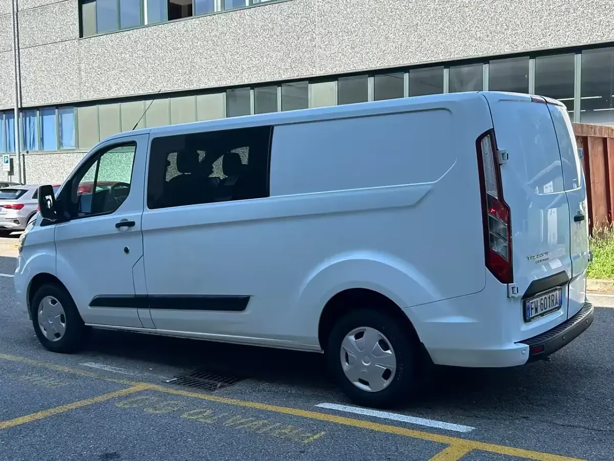 Usata Ford Transit Custom Titanium 131 CV (96 kW) 2019 Bianco Furgone