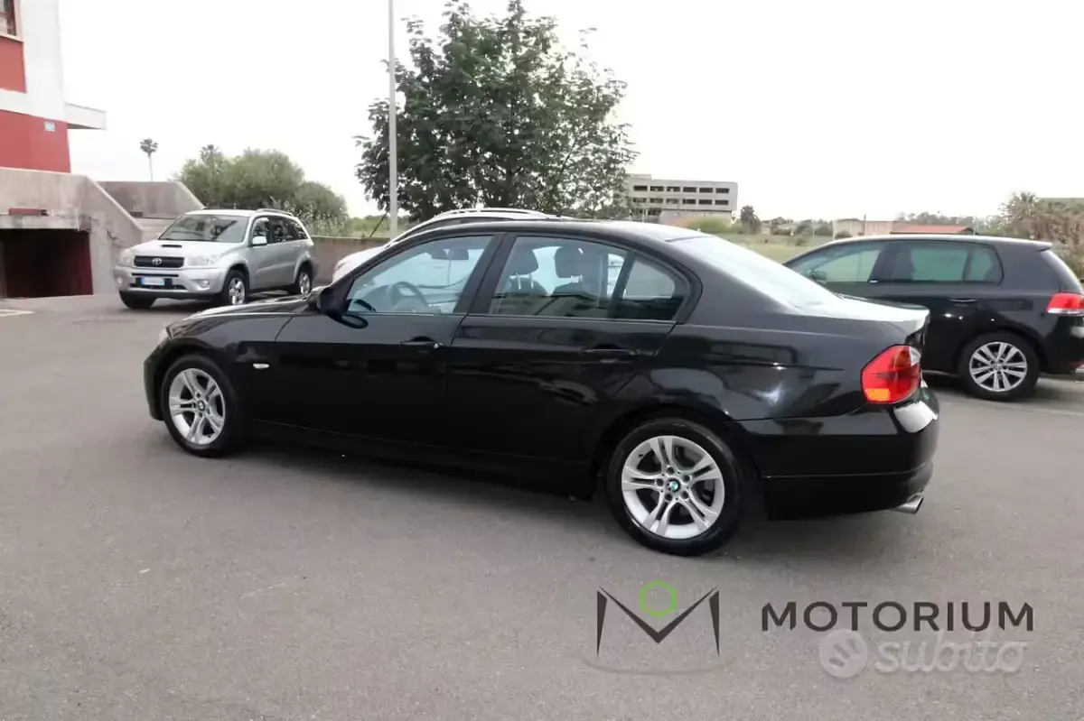 Begagnad BMW 320 177 HK (130 kW) 2007 Sedan