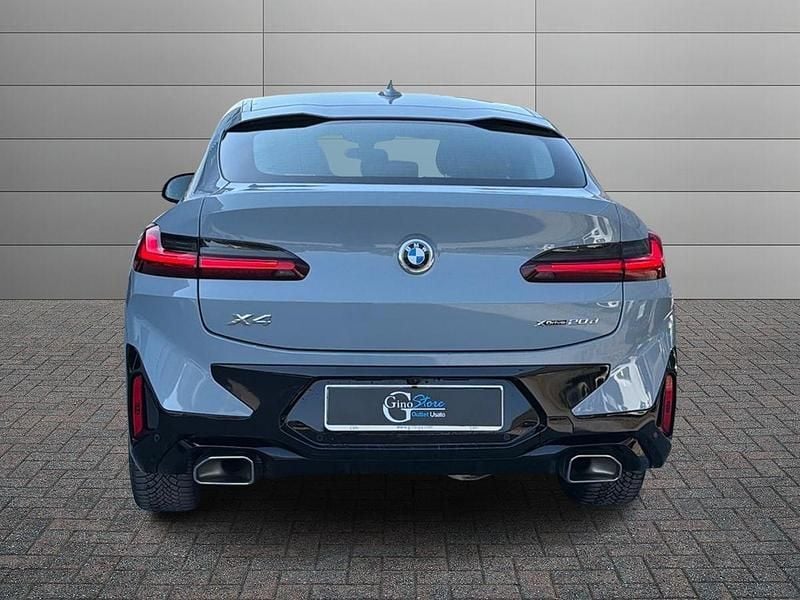Begagnad BMW X4 M Sport 190 HK (139 kW) 2024 Grå SUV