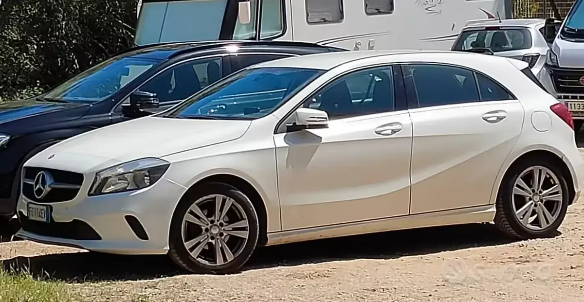 Usata Mercedes A180 109 CV (80 kW) 2016 Bianco Berlina