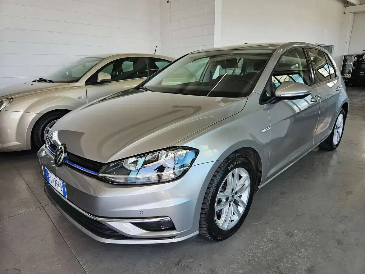 Usata VW Golf VII Executive 131 CV (96 kW) 2019 Grigio Berlina