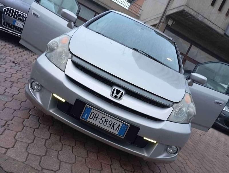 Argento Usata 2007 Honda Stream ES Monovolume | 2990 € - Immagine 1/4