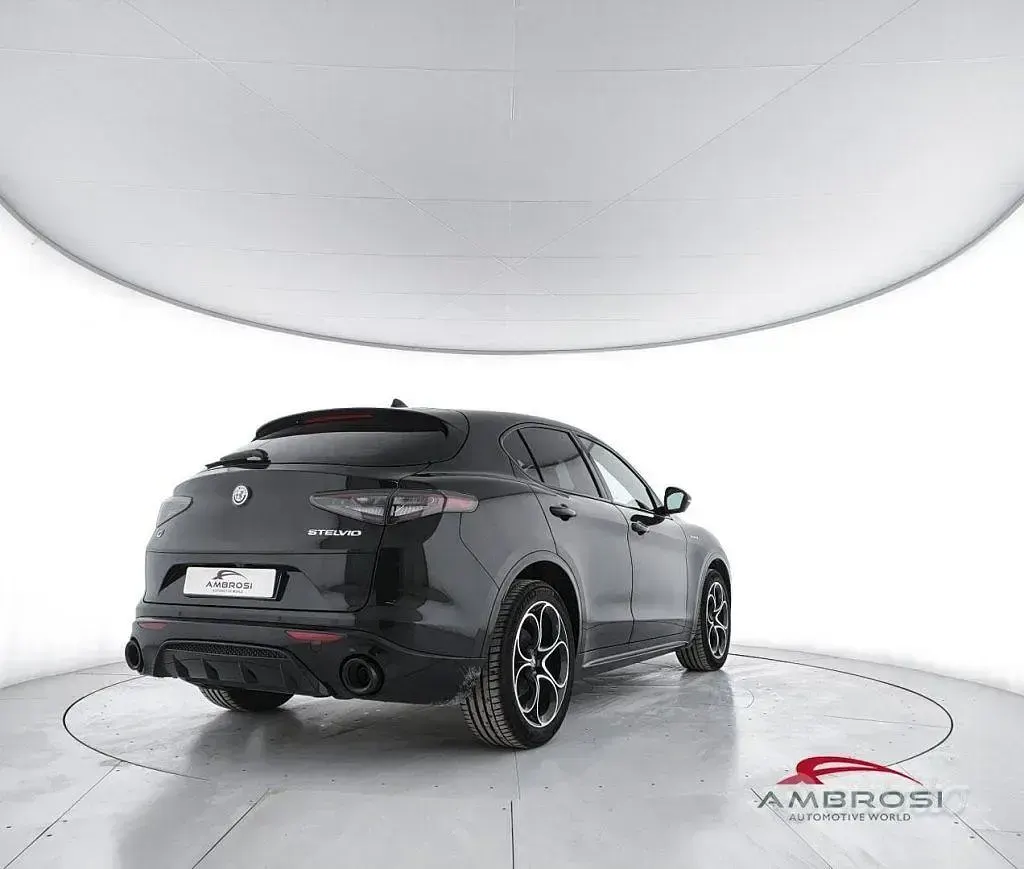 Usata Alfa Romeo Stelvio Veloce 210 CV (154 kW) 2025 Nero SUV
