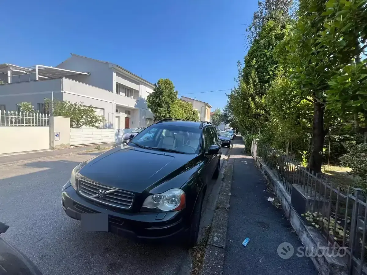 Usata Volvo XC90 185 CV (136 kW) 2006 Nero SUV