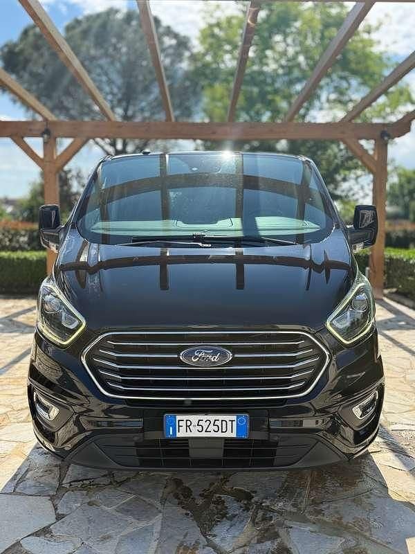 Usata Ford Tourneo Custom Titanium 170 CV (125 kW) 2018 Nero Furgone