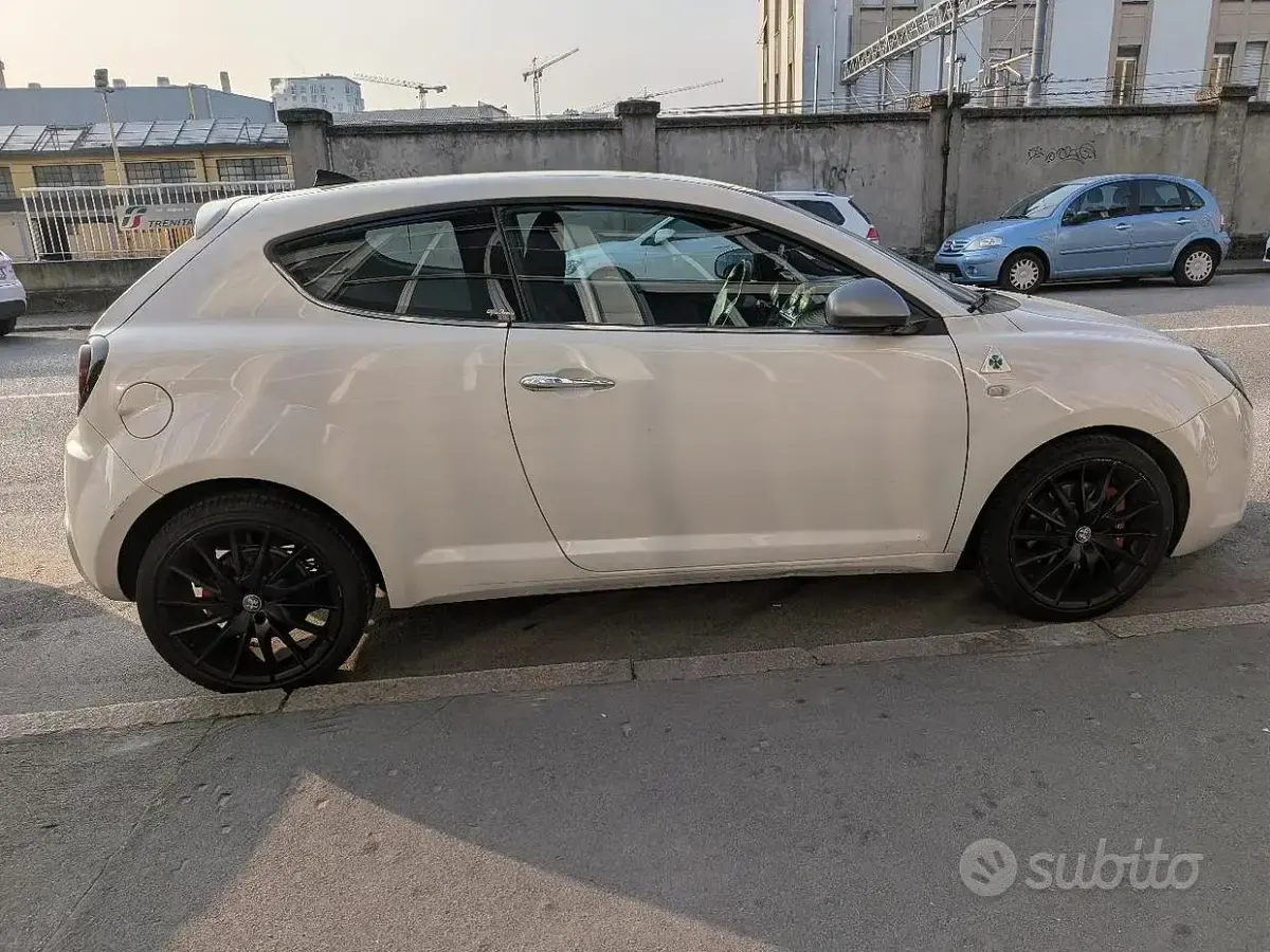 Usata Alfa Romeo MiTo Quadrifoglio Verde 170 CV (125 kW) 2010 Bianco Utilitaria