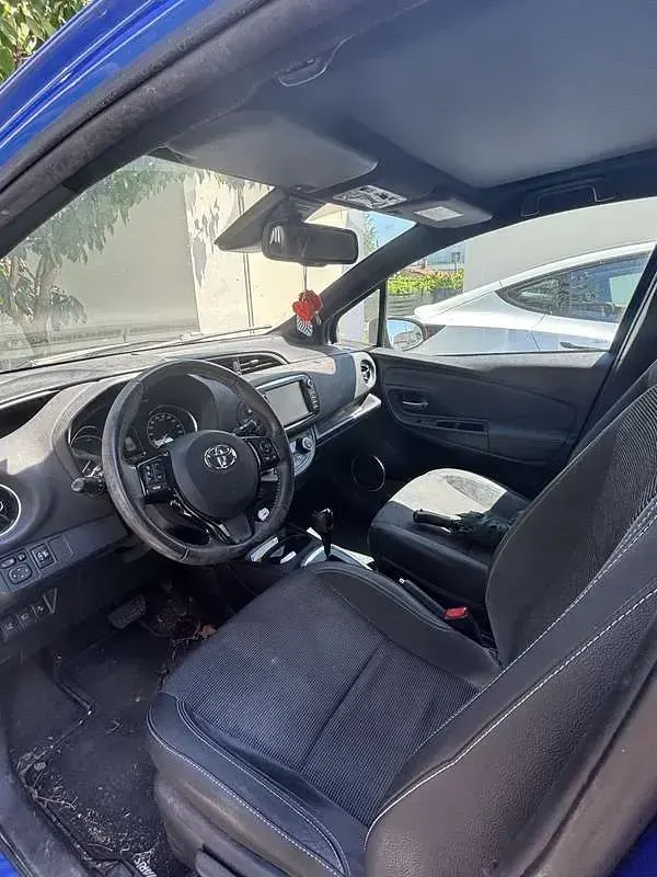 Usata Toyota Yaris Hybrid Edition 73 CV (53 kW) 2017 Berlina