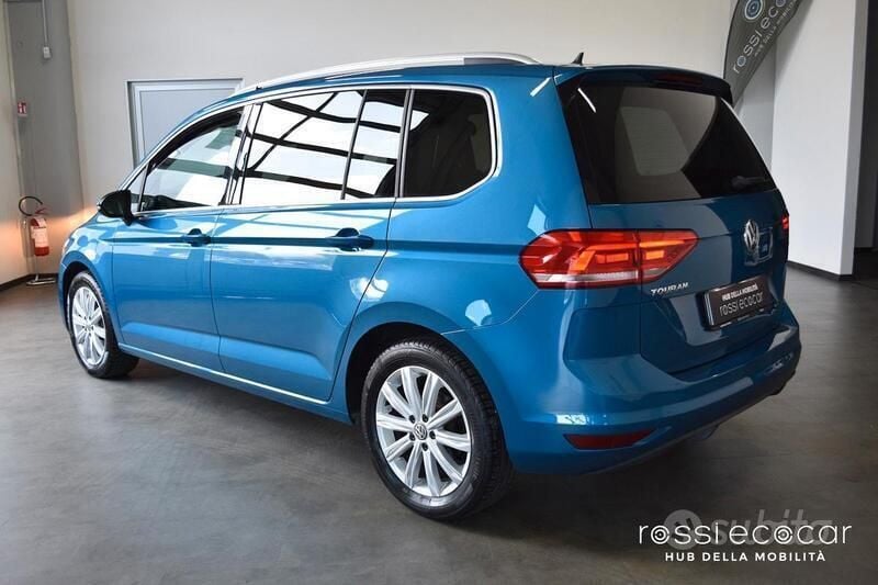 Blu Usata 2018 VW Touran Monovolume | 18.000 € (Cara) - Immagine 1/4