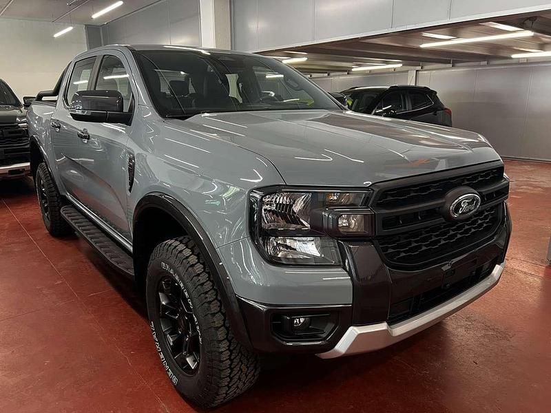 Nuova Ford Ranger Tremor 205 CV (150 kW) 2025 Command grey Pick-up
