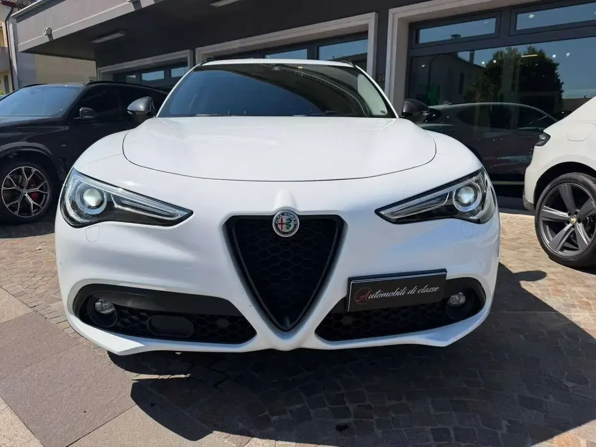 Usata Alfa Romeo Stelvio Tech Edition 190 CV (139 kW) 2019 Bianco SUV
