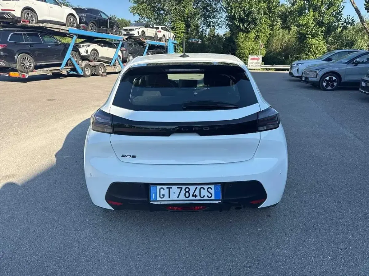 Usata Peugeot 208 Active 75 CV (55 kW) 2024 Bianco Utilitaria